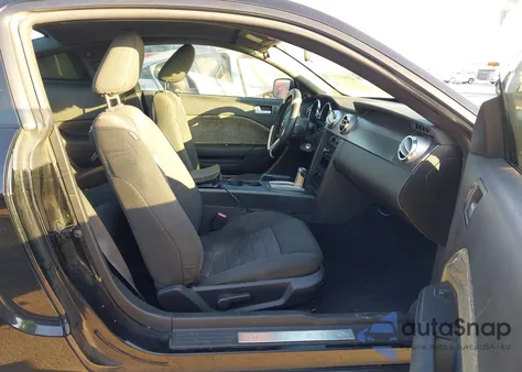 2008 Ford Mustang Gt Deluxe/Gt Premium из США, поврежденный, VIN 1ZVHT82H585185332